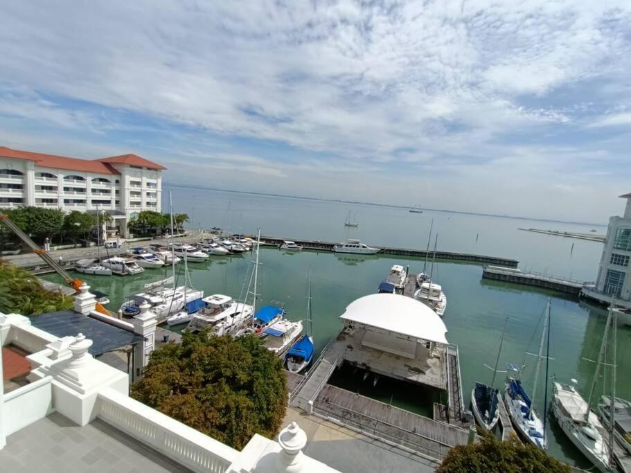 Perfect Marina Stay@ Strait Quay /W Big Balcony + Carpark Bagan Jermal ภายนอก รูปภาพ